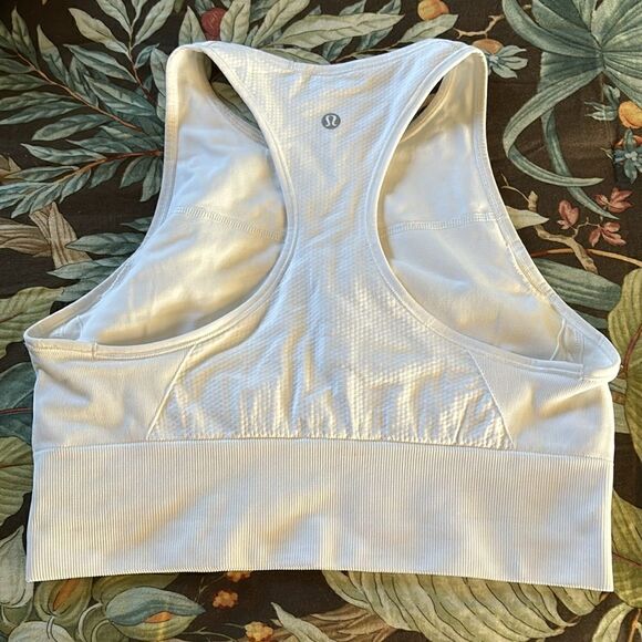Lululemon white ebb to street bra sz 8 - Picture 3 of 3